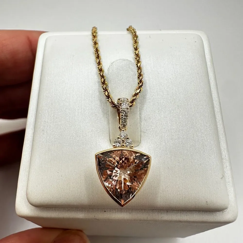 NWT 10mm trillion cut morganite w/ accent .18ct diamonds set in 14k YG necklace!